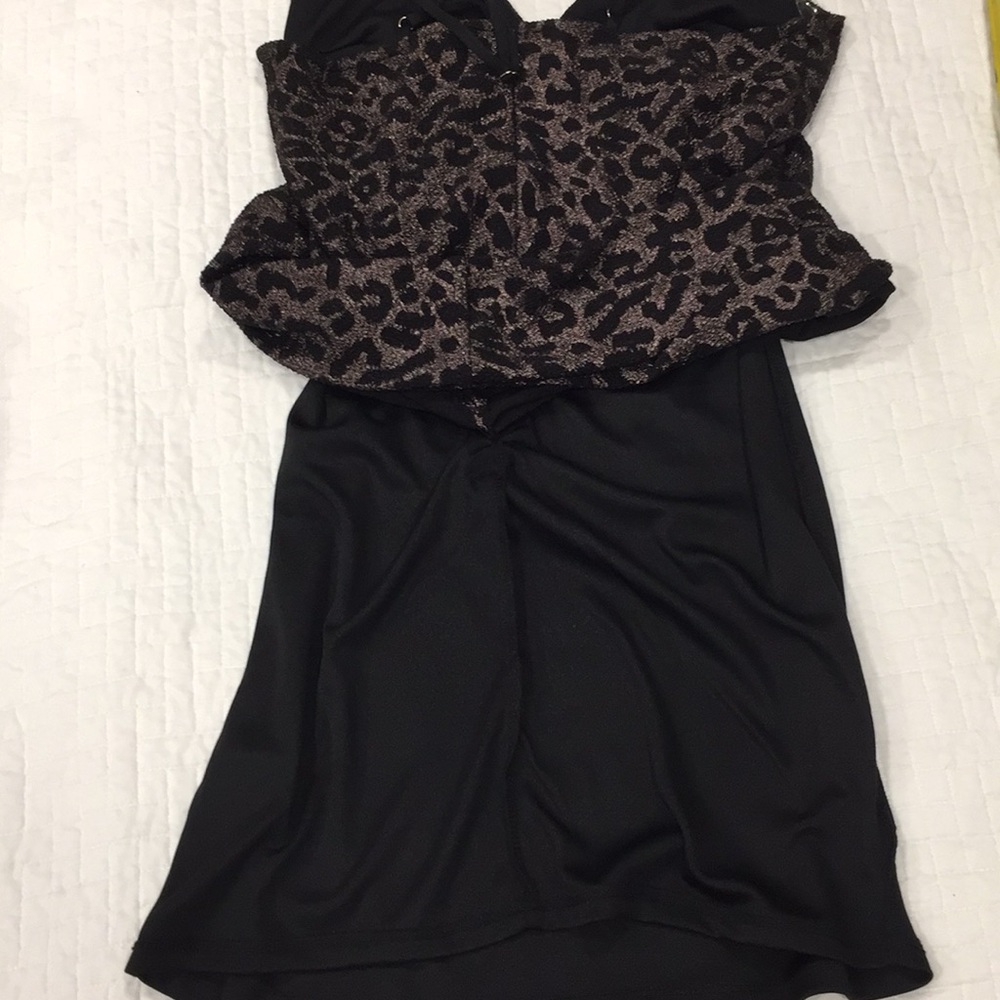 Dress - Picture 3 of 4